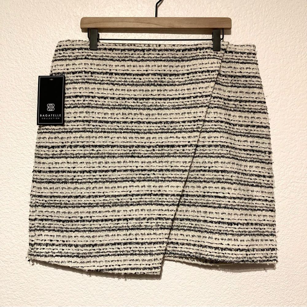 Bagatelle Black and White Striped Mini Skirt Large